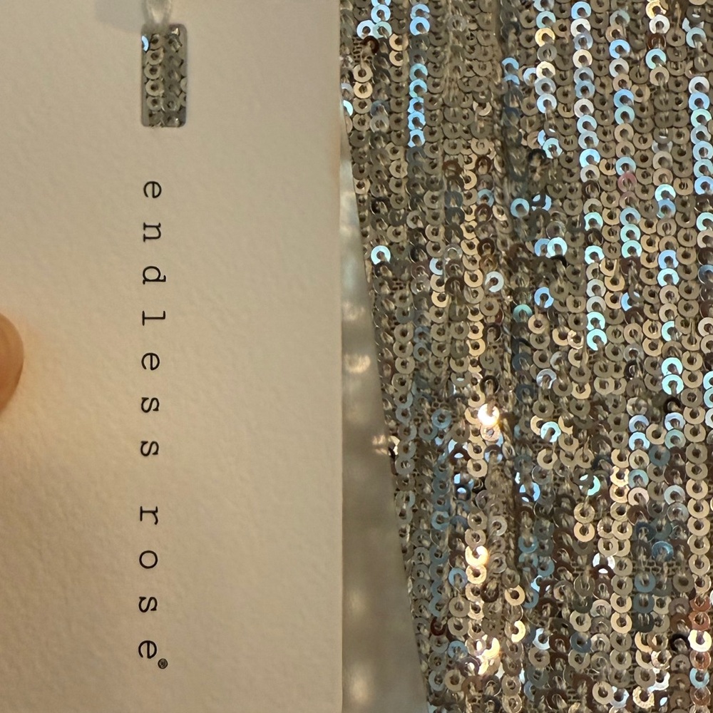 NWT Endless Rose Silver Sequin Glam Top - Gorgeous!! - Picture 4 of 9